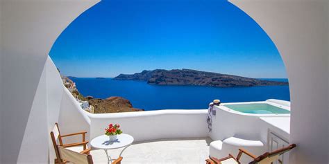 Top 10 Honeymoon Suites in Santorini | Traveler By Unique