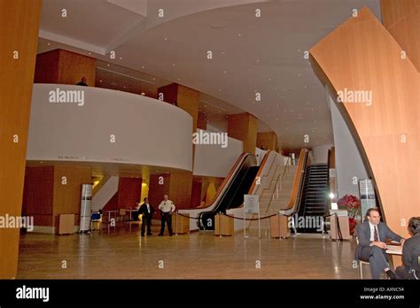 Walt disney concert hall interior hi-res stock photography and images ...