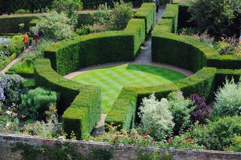 Sissinghurst Castle Garden – Shirkoak Farm