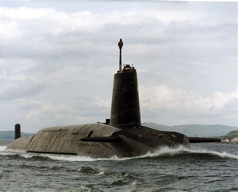 Royal Navy - HMS Vigilant (Vanguard Class Trident Submarine) | Nuclear submarine, Submarines ...