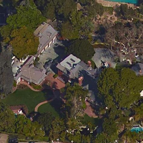 Jackson Family House in Los Angeles, CA - Virtual Globetrotting