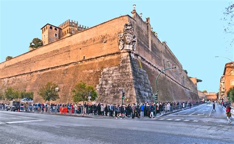 Trump Calls Wall 'Moral' Because Vatican Has One. So What's Its History ...