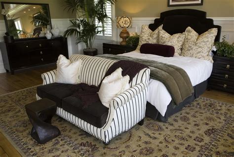 21 Stunning Master Bedrooms with Couches or Loveseats - Home Stratosphere