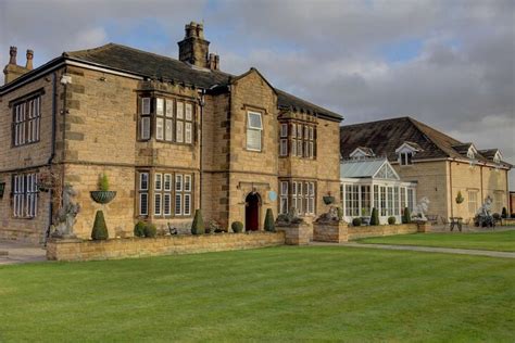 Rogerthorpe Manor Hotel Pontefract | Bookonline.com