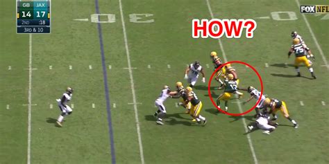 VIDEO: Aaron Rodgers makes ridiculous touchdown throw - Business Insider