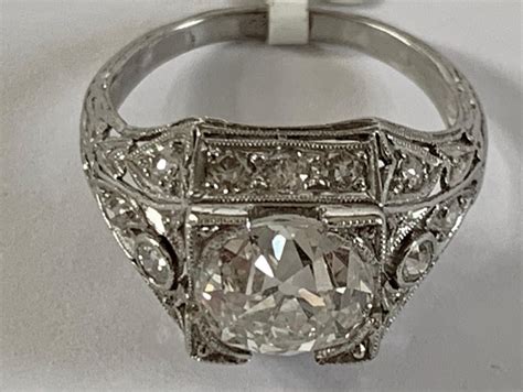 Sophisticated and Stylish Art Deco Solitaire Ring For Sale at 1stDibs