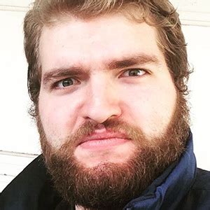 Quinton Reviews - Age, Family, Bio | Famous Birthdays