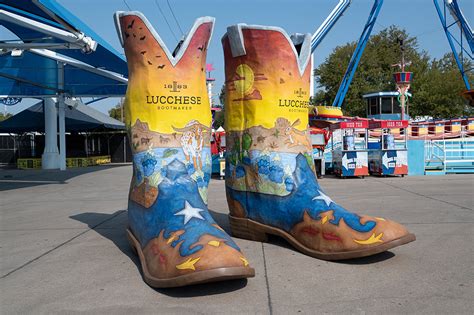 Lucchese Reveals New Giant Boots for Texas State Fair Fixture Big Tex ...