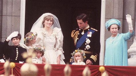 Slice of Charles and Diana's wedding cake sells for over $2,500 in UK