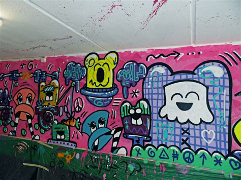 angry_koala • pink panic room