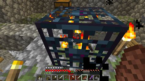 How do i tell cave spider from normal spider spawner? Which one is this ...