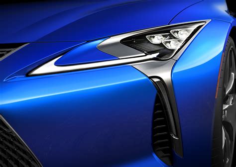 Lexus’s Pursuit of Paint Perfection - Lexus Media Site