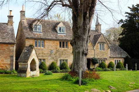 Beautiful Stone House in the Cotwolds of England Stock Photo - Image of european, british: 266502748