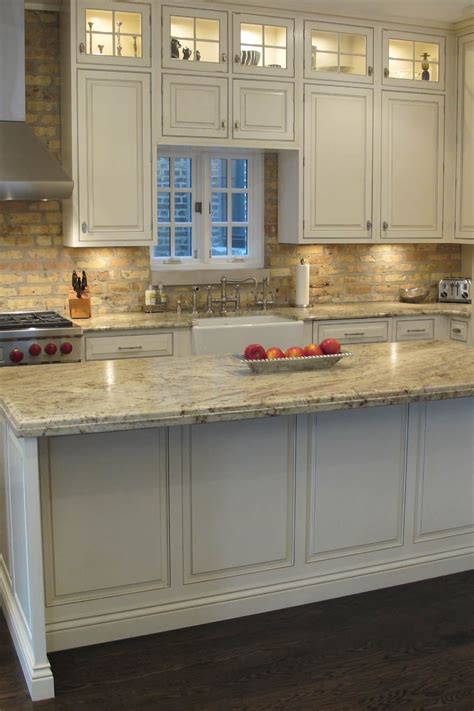 48 Backsplash Ideas For White Countertops and White Cabinets