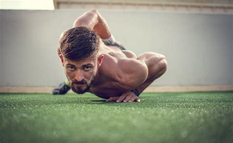 Here's How to Do One Arm Push Ups - Vital Proteins