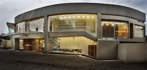 UNIQUE ARCHITECTURE A GLASS HOUSE IN SOUTH AFRICA