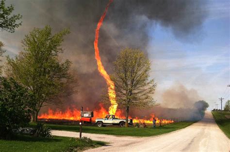 How Wind Fans Flames Into ‘Firenadoes’ - Kids Discover