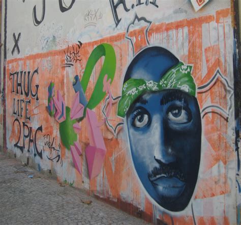 File:Tupac graffiti Rio de janeiro.jpg - Wikimedia Commons