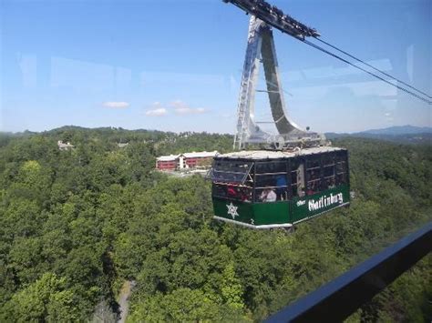 Cable car arriving at station - Picture of Ober Gatlinburg Aerial Tramway, Gatlinburg - TripAdvisor