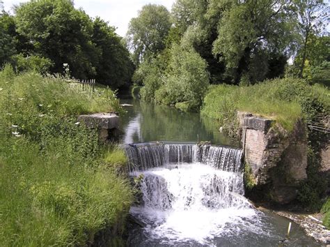 "Keddington lock on the Louth canal" by Mick Carver at PicturesofEngland.com