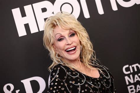 Dolly Parton and Husband Carl Dean Share 'Warped Sense of Humor'