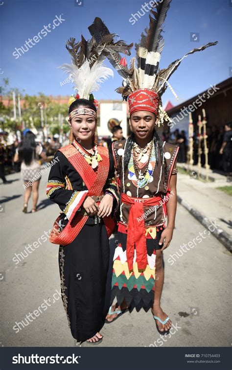 Penampangsabahmay 302017unidentified Girl Murut Traditional Costume ...