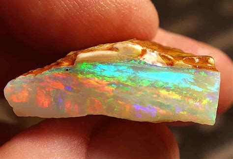 Fire Opal : What Is Fire Opal? How Is Fire Opal Formed? | Geology Page