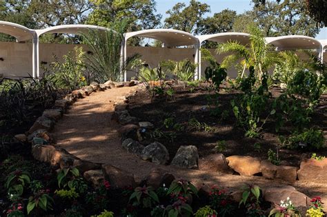 Gallery of Houston's First Botanic Garden Opens as a Museum of Plants - 6