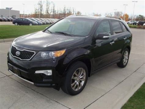 Black Kia Sorento Sx