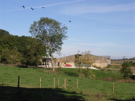 Lower Spray Farm © Andrew Smith cc-by-sa/2.0 :: Geograph Britain and ...