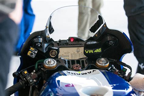 The Best Motorcycle Lap Timers - 2019 Guide - Biker Rated