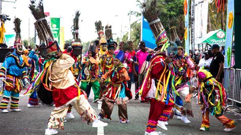 El carnaval en la República Dominicana, semanas de fiesta y color