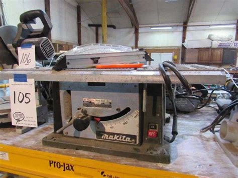 MAKITA MODEL 2708 PORTABLE TABLE SAW - McPherson Auction & Realty