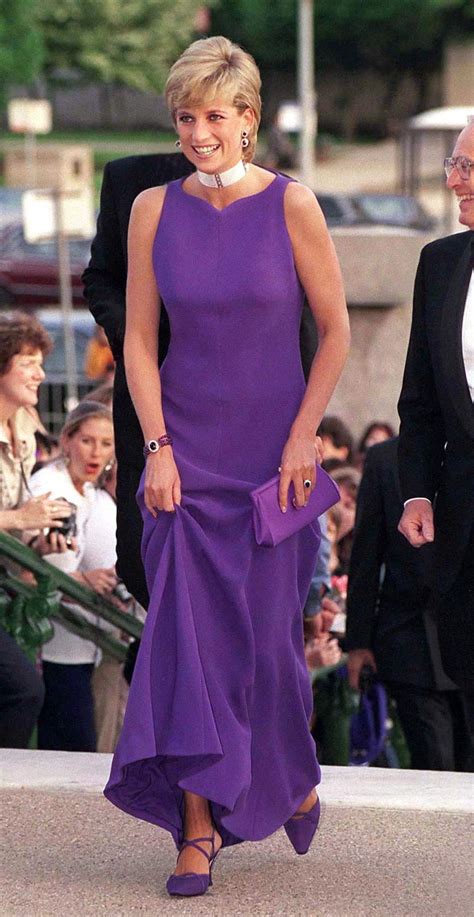 15 Photos of Princess Diana Fashion | Glamour