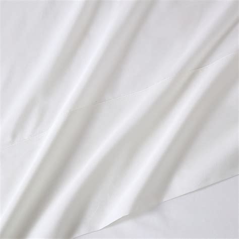 Egyptian Cotton Sheets Vs. Bamboo Sheets