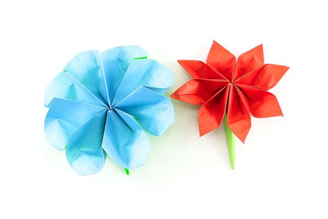 Fold An Easy Origami 8 Petal Flower - Origami Guide