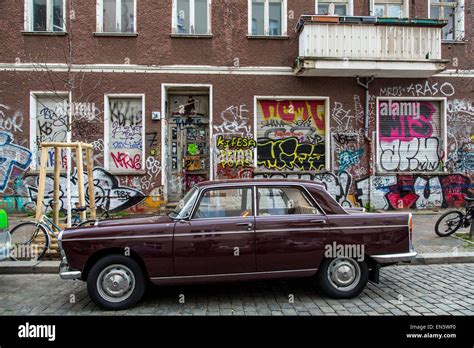 Berlin, graffiti on houses, district Friedrichshain Stock Photo - Alamy