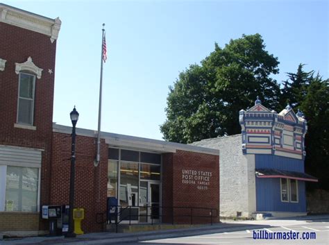 Looking at the Eudora Post Office. (June, 2010)