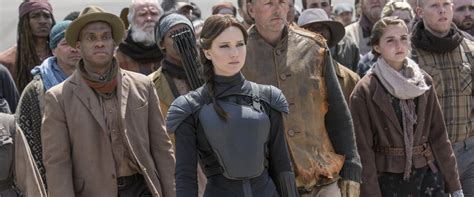 The Hunger Games: Mockingjay - Part 2 Movie Review (2015) | Roger Ebert