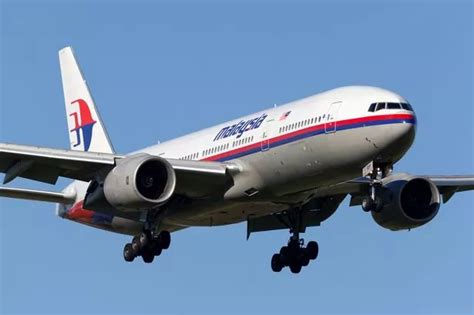 Flight MH370 - Latest news updates, pictures, video, reaction - The Mirror