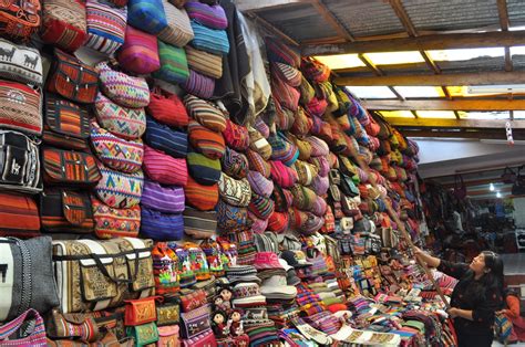 The International Rambler: Handicrafts Overload in Peru