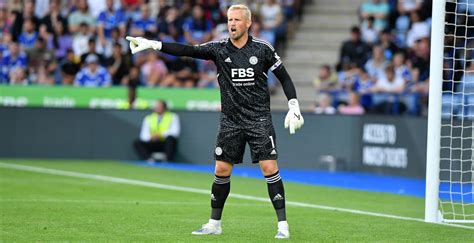 Kasper Schmeichel Joins OGC Nice After 11 Seasons At Leicester City