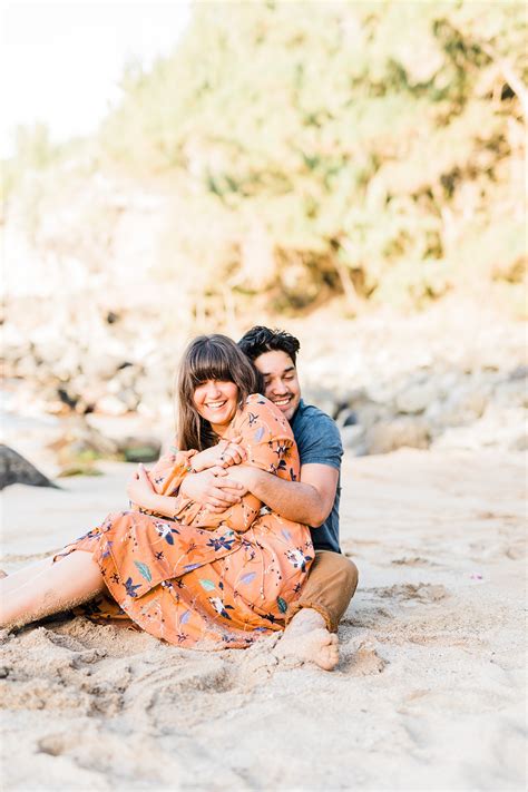 Sunset Beach Couples Session in Maui || Lahaina, Hawaii - Tasha Rose