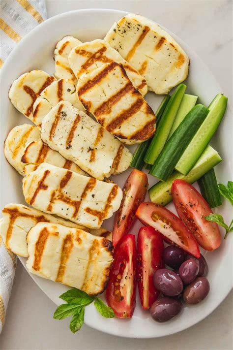 Grilled Halloumi Cheese: Easy Mediterranean Delight!