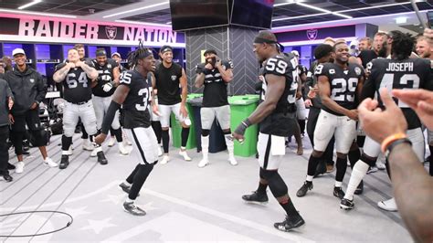 Victory Monday: Raiders celebrate win in London