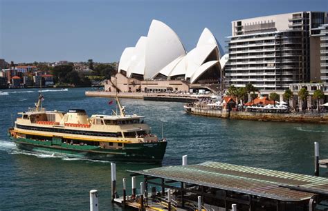 Sydney - City and Suburbs: Circular Quay, Opera House, ferry