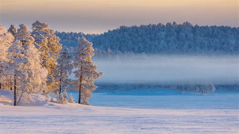 Frozen in Time: Lake Inari, Finland – Wojtek Rygielski