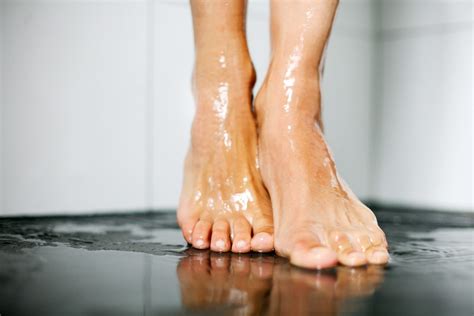 Bad Hygiene Habits That Are Way Worse Than You Thought | The Healthy @Reader's Digest