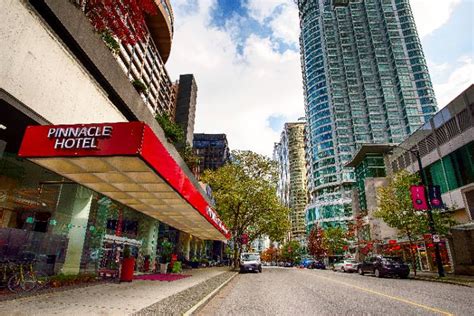 PINNACLE HOTEL VANCOUVER HARBOURFRONT - Vancouver BC 1133 Hastings West V6E3T3