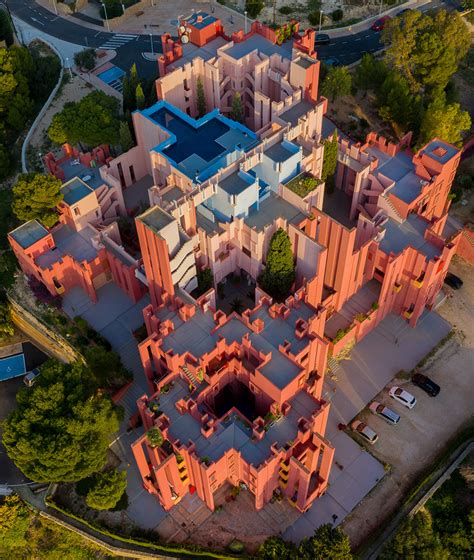 My 8 Images Prove That Ricardo Bofill’s La Muralla Roja Is A ...